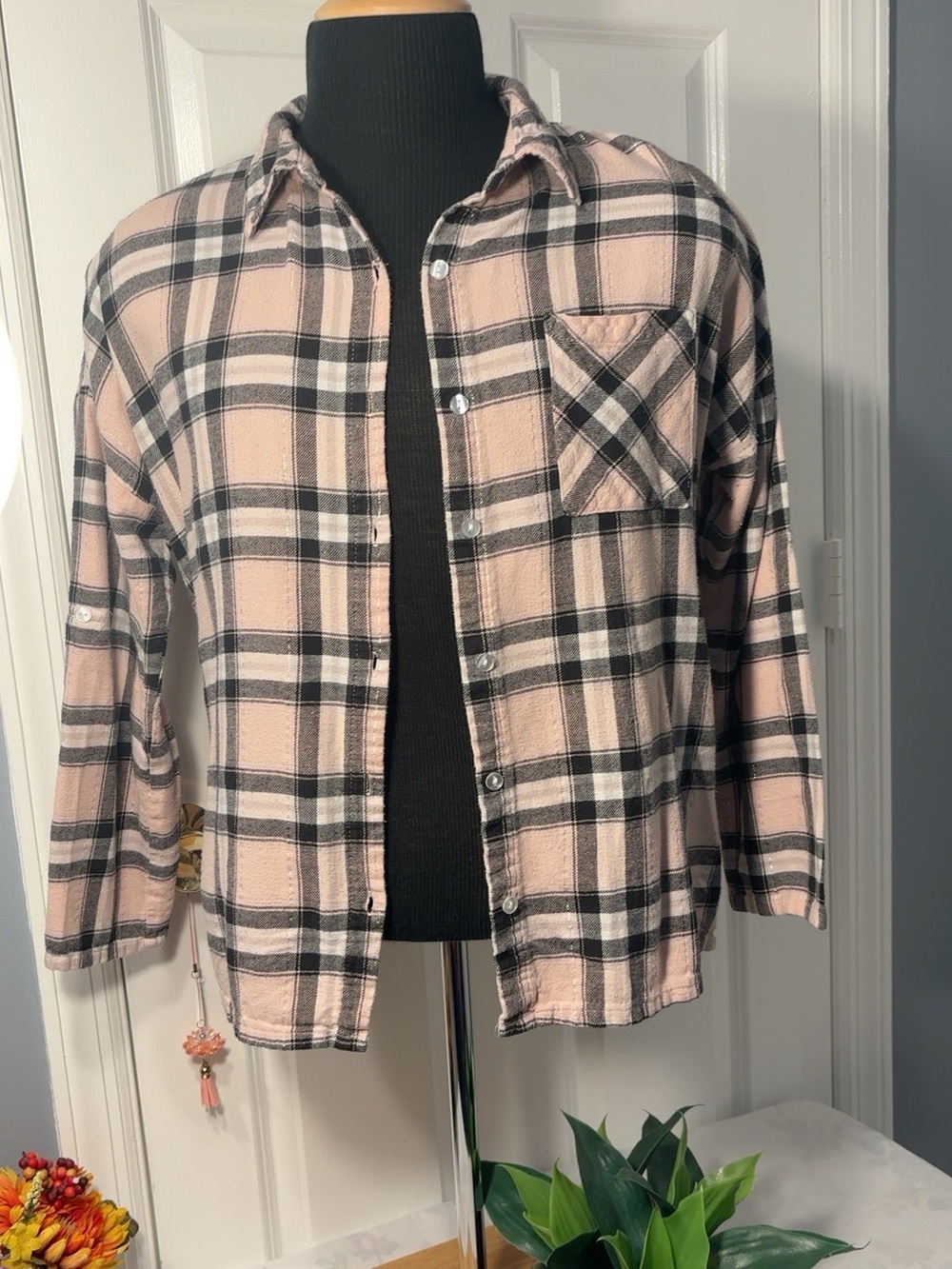 No Boundaries Women’s XL Plaid Cozy Button-Up Shirt Jacket - Picture 4 of 5